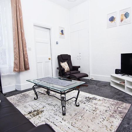The Summit West End- Elegant Apartment With Free Parking In Prime Location 애버딘 외부 사진