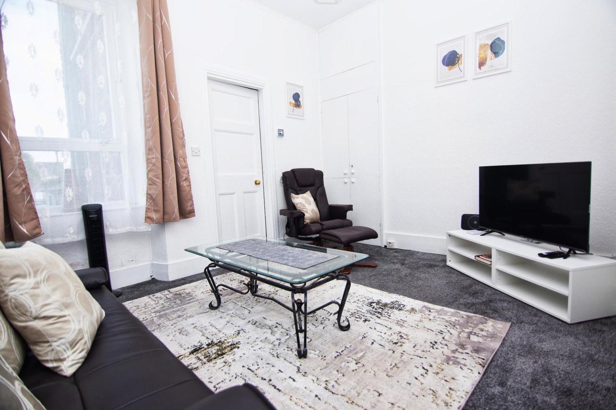 The Summit West End- Elegant Apartment With Free Parking In Prime Location 애버딘 외부 사진
